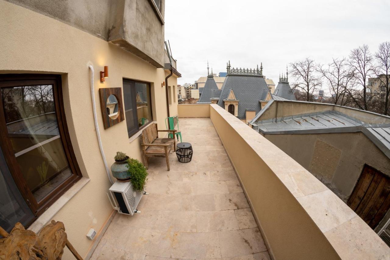 Theatre Rooftop Apartment With Patio Bukares Bagian luar foto